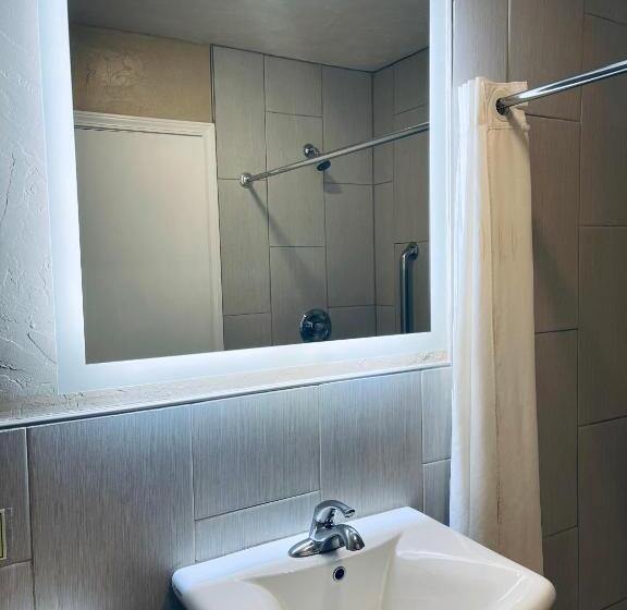 Номер Стандарт 2 Двуспальные Кровати, Century 21 Motel