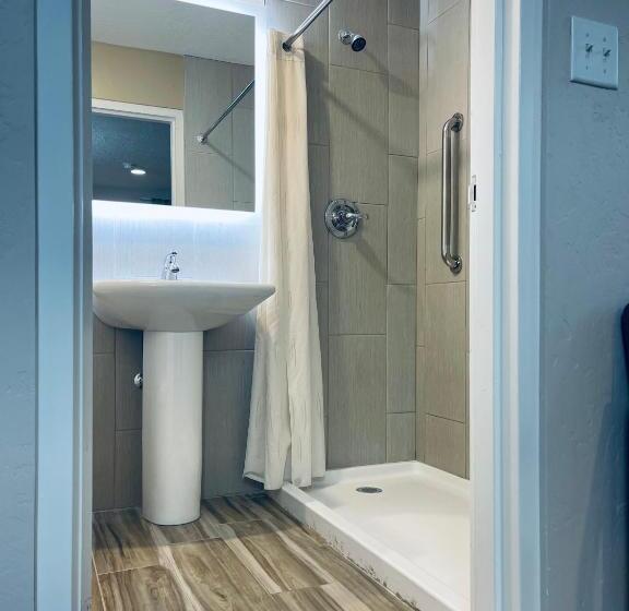 Номер Стандарт 2 Двуспальные Кровати, Century 21 Motel