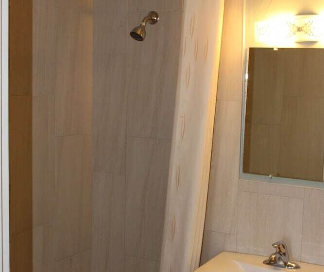 Номер Стандарт 2 Двуспальные Кровати, Century 21 Motel