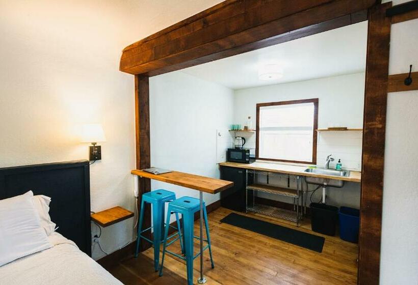 带大床的复式套间, Left Coast Lodge