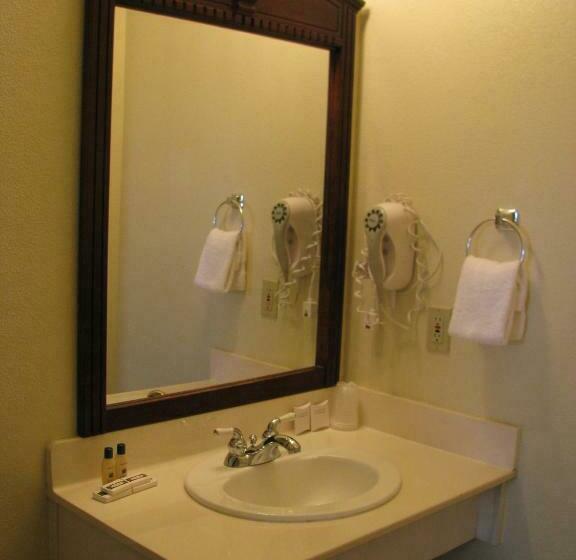 Четырехместный Номер Superior, 5th Street Inn