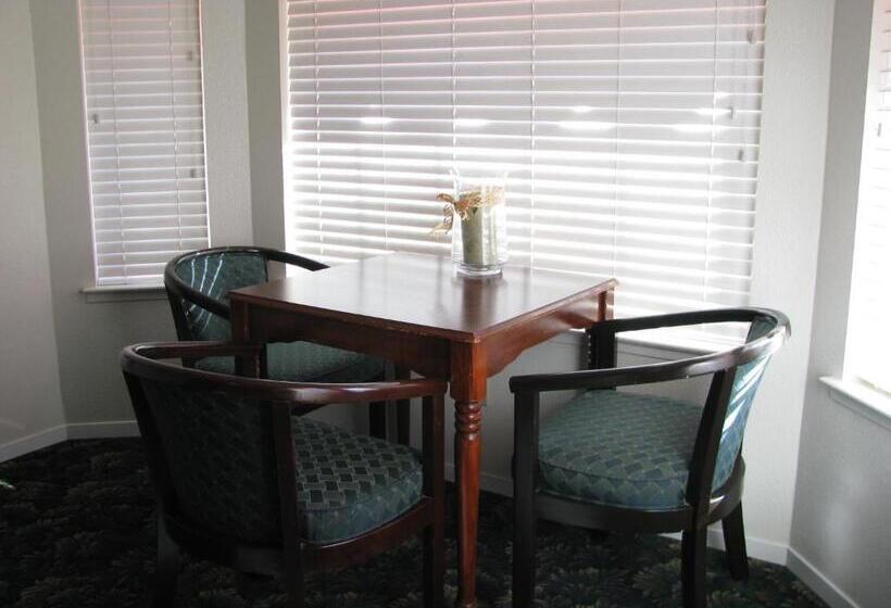Семейный Номер, 5th Street Inn