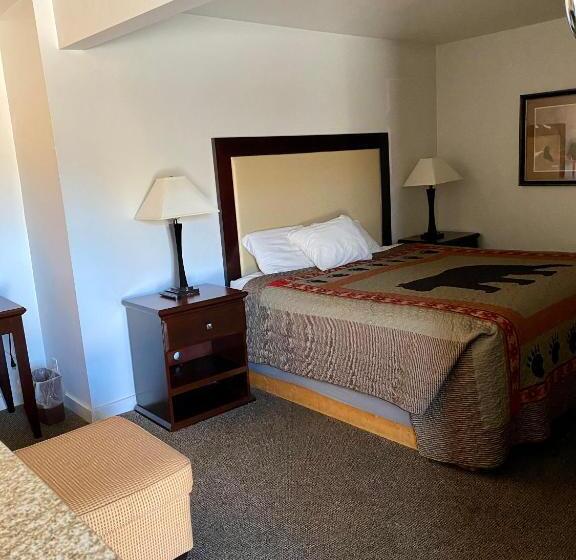 스탠다드 룸 킹사이즈 침대, Holiday Lodge