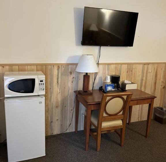 이코노미 룸, Holiday Lodge