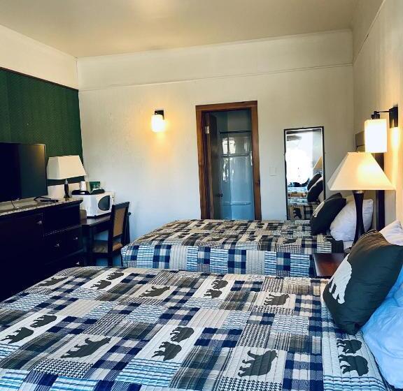 이코노미 룸, Holiday Lodge
