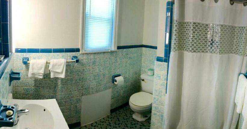 Номер Стандарт, Horse Cave Motel