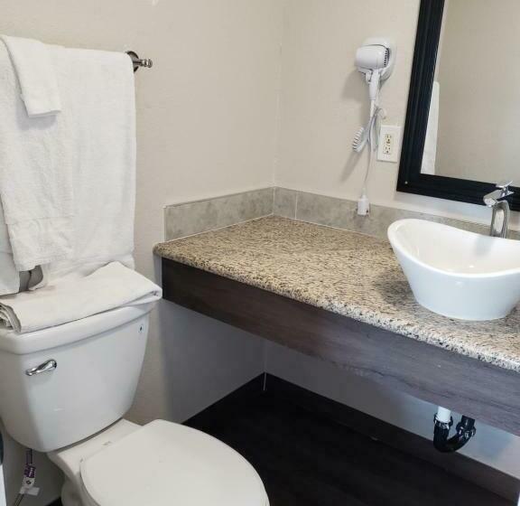 Номер Стандарт, Classic Inn And Suites