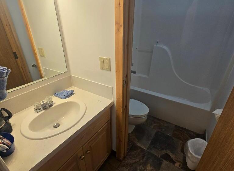 Одноместный Номер Basic, Jared S Wild Rose Ranch Resort