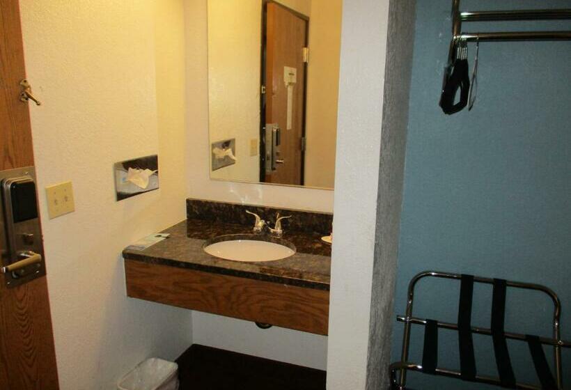 Номер Стандарт, Travelodge By Wyndham Redwood Falls