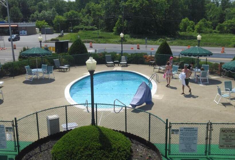 Номер Стандартный с Видом, Roosevelt Inn & Suites Saratoga Springs
