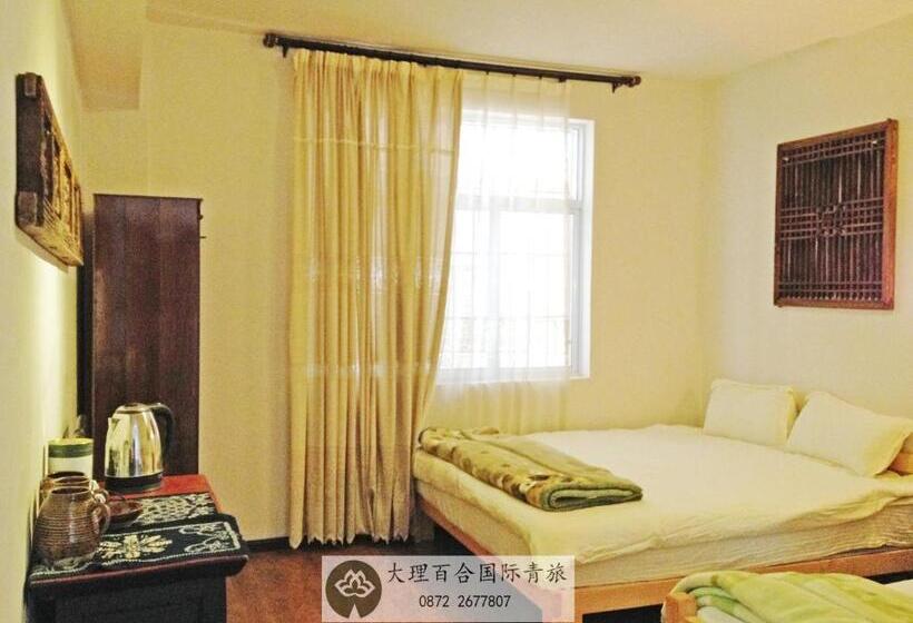 Quarto Familiar, The Lily Pad Inn