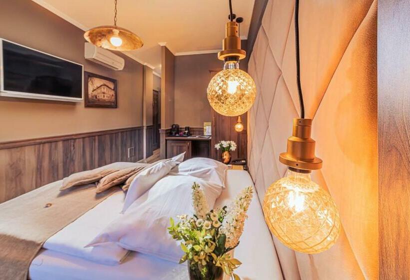 Номер Стандарт, Komló Hotel Gyula