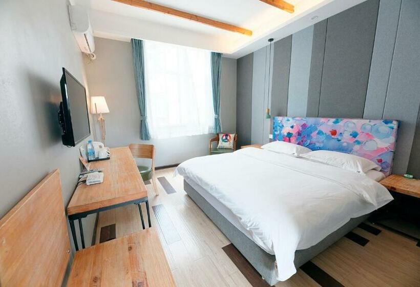 Номер Deluxe, The Cloudland International Youth Hostel Close To The City Center,15 Min Walks To The Subway, Close