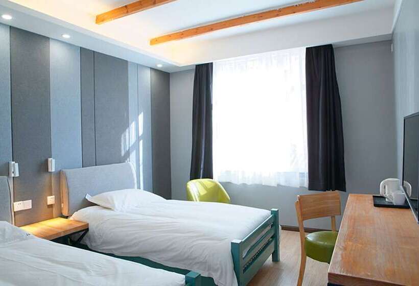 Номер Стандарт, The Cloudland International Youth Hostel Close To The City Center,15 Min Walks To The Subway, Close