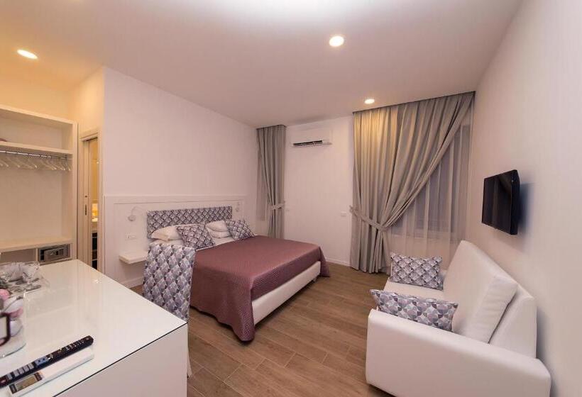 اتاق لوکس سه تخته, Dea Guest House