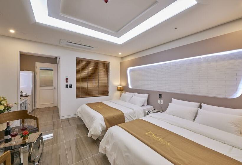 اتاق لوکس, Dubai