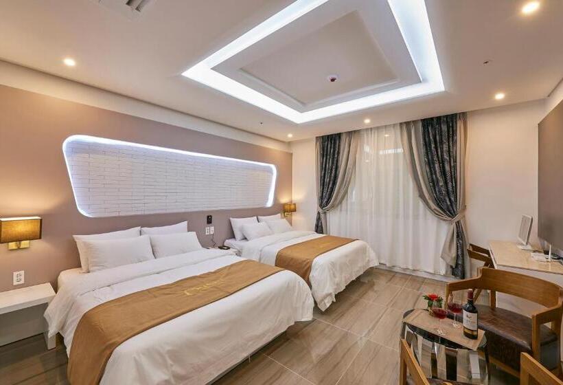 اتاق لوکس, Dubai