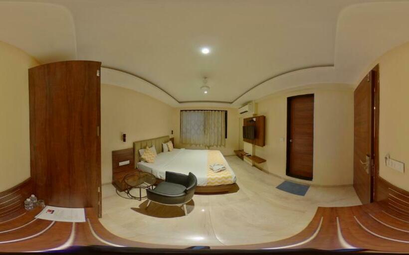 Номер Deluxe Кровать Кинг, Aarya Regency