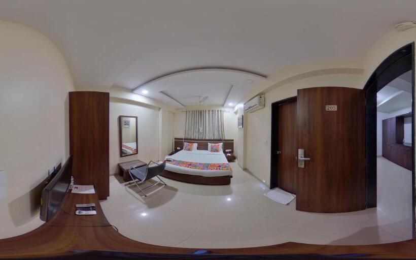 Номер Deluxe Кровать Кинг, Aarya Regency