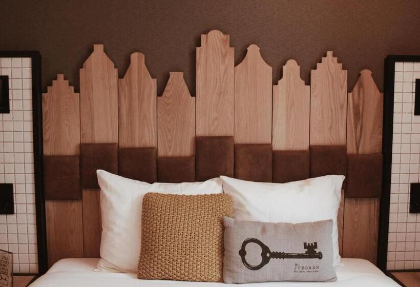 Basic Room, Mr. Jordaan
