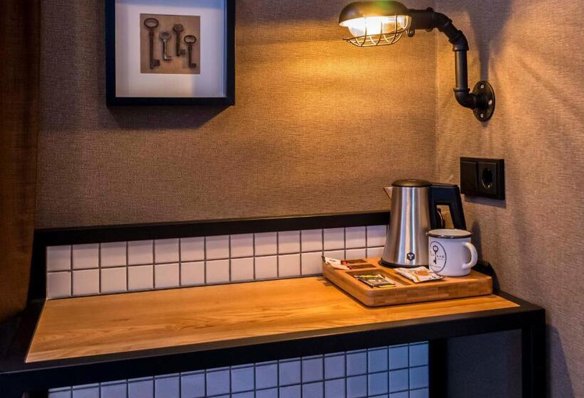Standard Room, Mr. Jordaan