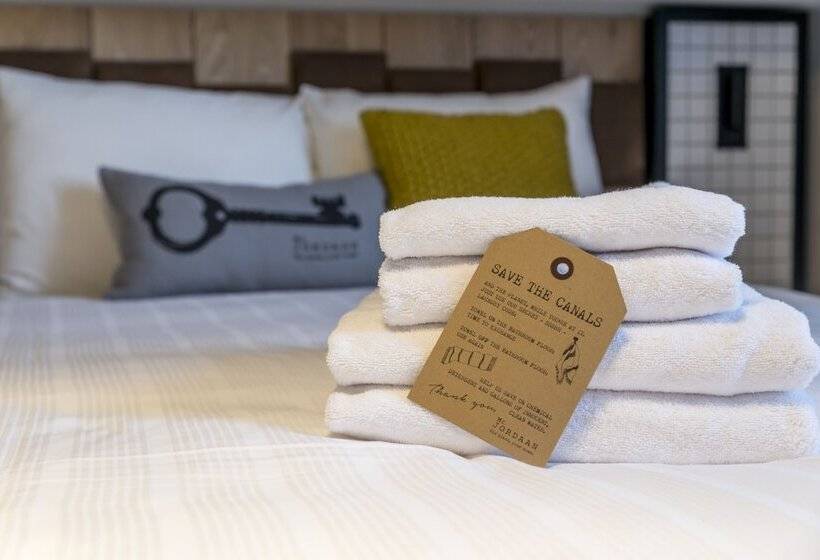 Basic Room Double Bed, Mr. Jordaan