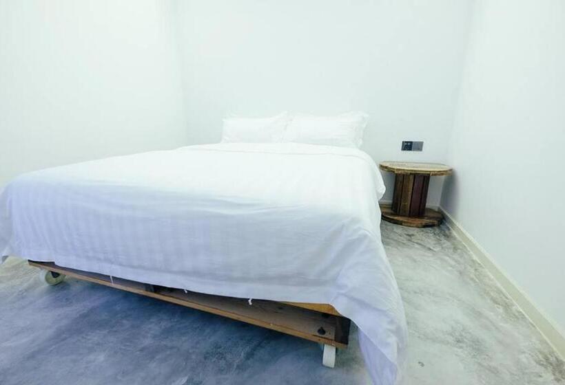 Camera Deluxe, White Loft