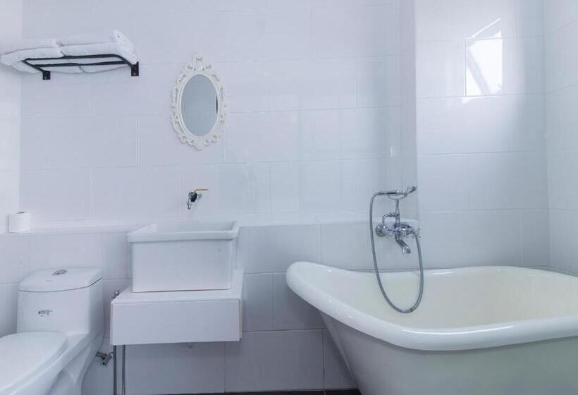 Camera Familiare, White Loft