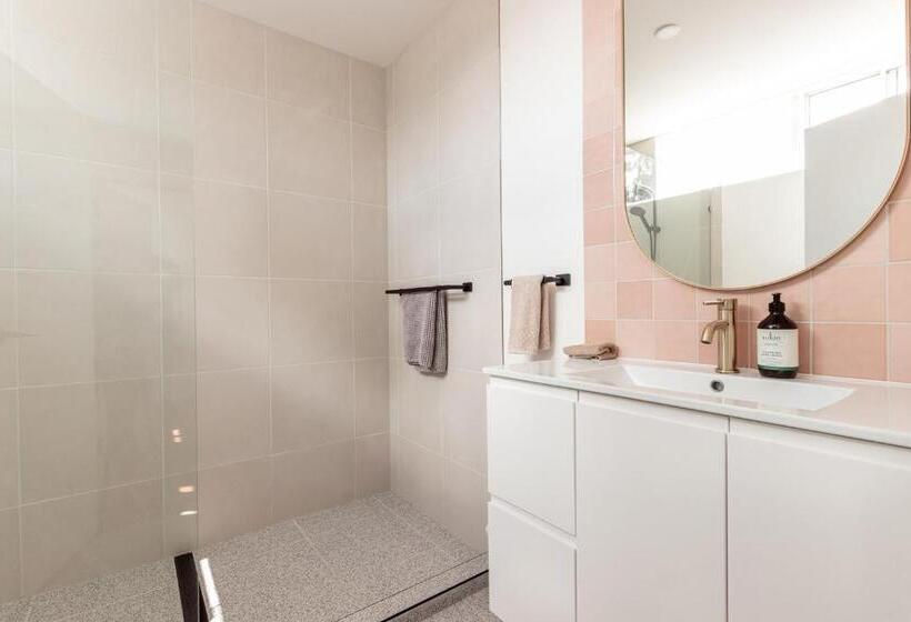 جناح, Kangaroo Island Seaview Motel