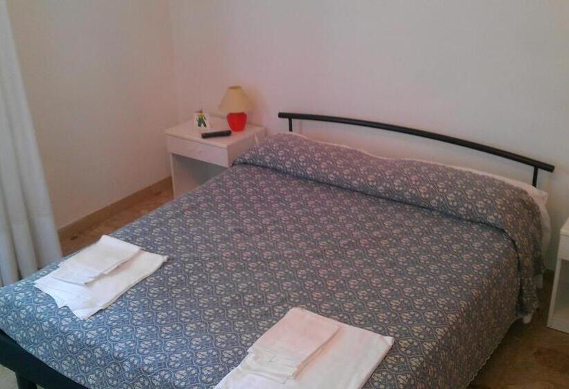 اتاق استاندارد چهار تخته, Country House Una