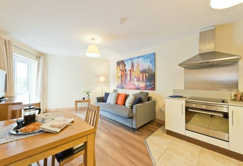 1 Bedroom Apartment, Broc House Suites