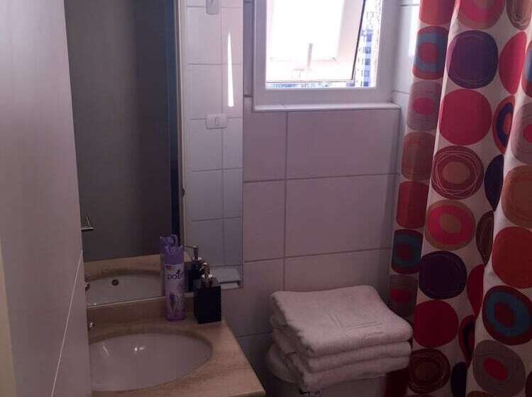 استودیوی استاندارد, A&g Apart