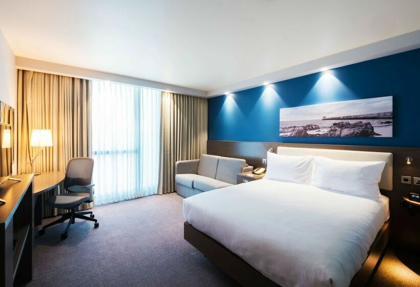 Семейный Номер, Hampton By Hilton Aberdeen Westhill