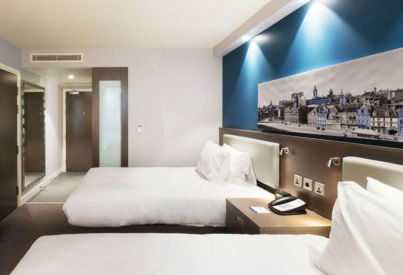 Номер Стандарт, Hampton By Hilton Aberdeen Westhill