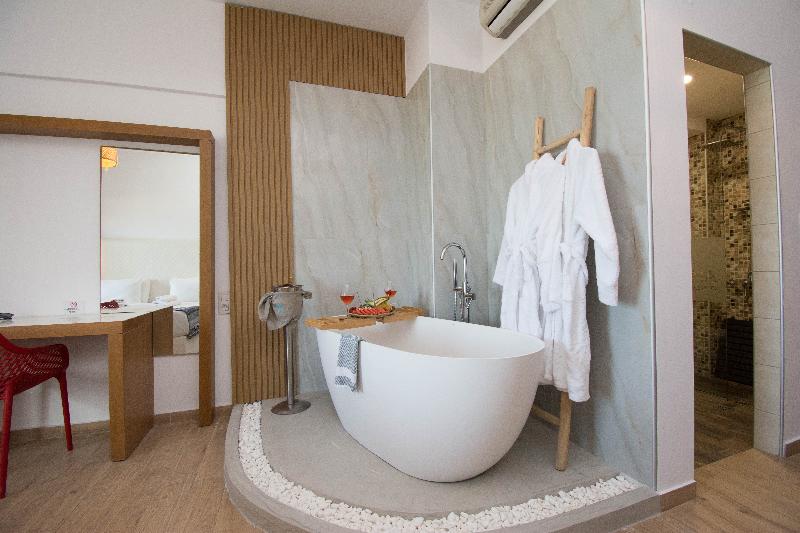주니어 스위트 바다 전망, Yianna Caravel Suites By Checkin Adults Only
