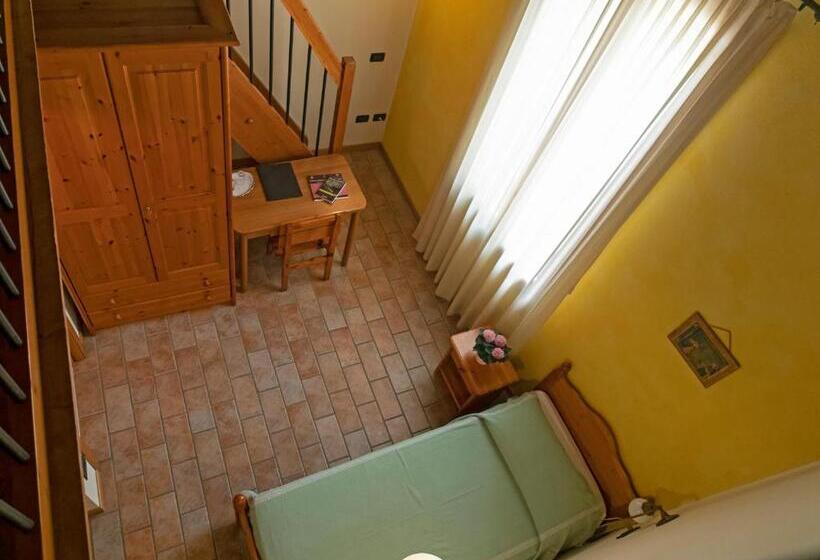 Номер Стандарт Трехместный, Agriturismo Il Palazzone