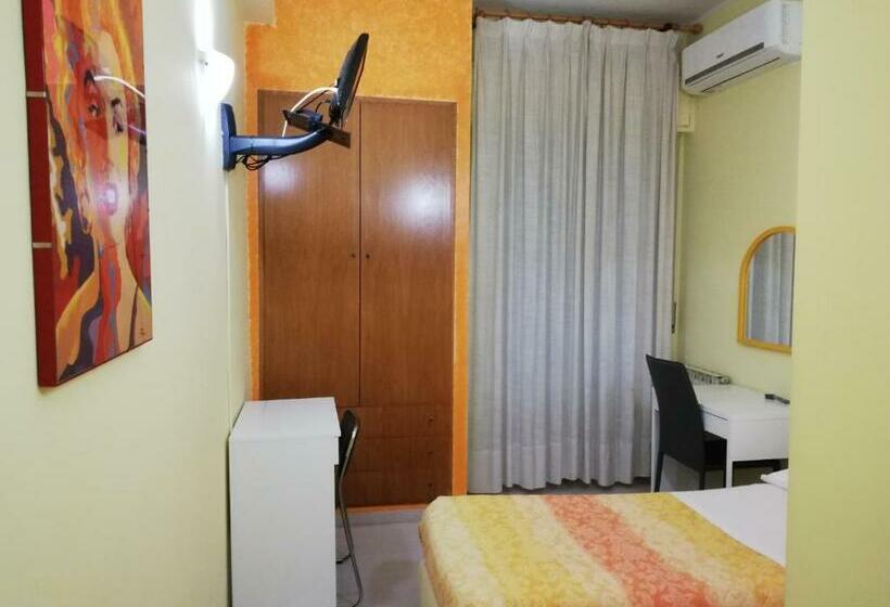 اتاق استاندارد یک نفره, Albergo Roma