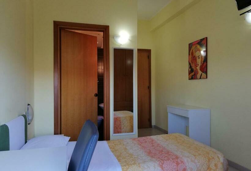 Номер Стандарт Индивидуальный, Albergo Roma