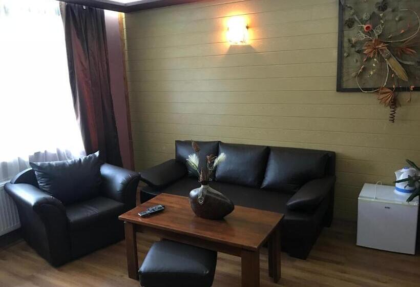 جناح مزوَّد بشرفة, Complex Katalina