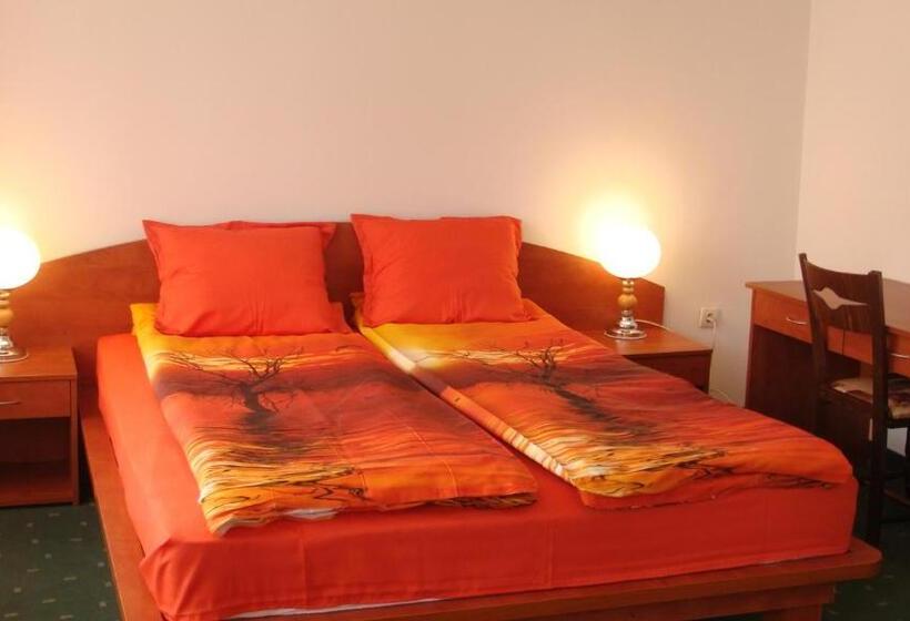 Полулюкс, Balneo Hotel Konstantsia