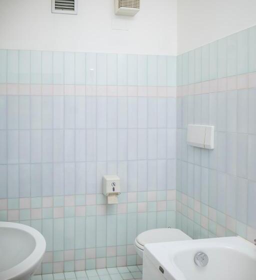 חדר סטנדרט לארבעה, Olimpia