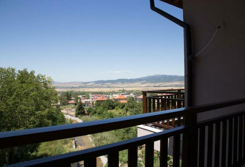 Номер Стандарт с Балконом, Sveti Nikola Family Hotel Sapareva Banya