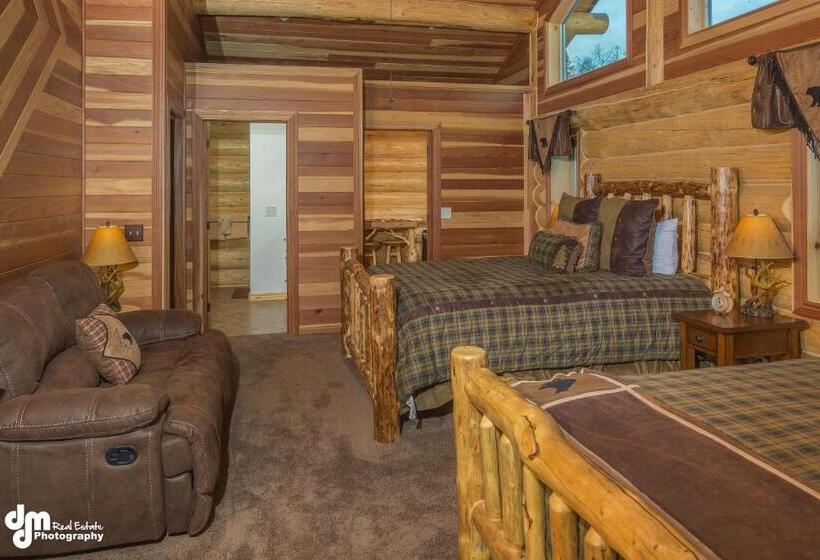 Люкс Вид на Горы, Alaska Knotty Pine B&b