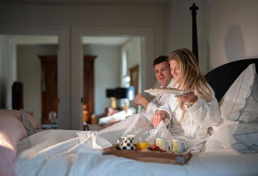 スーペリアースイート, 34 State Historic Luxury Suites Skaneateles