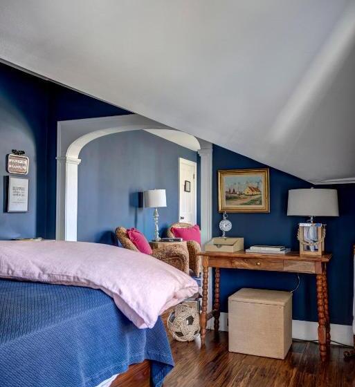 ガーデンビュースイート, 34 State Historic Luxury Suites Skaneateles