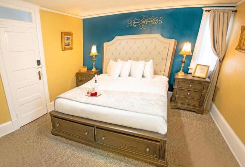 Номер Deluxe Кровать Кинг, Inn On Charlotte