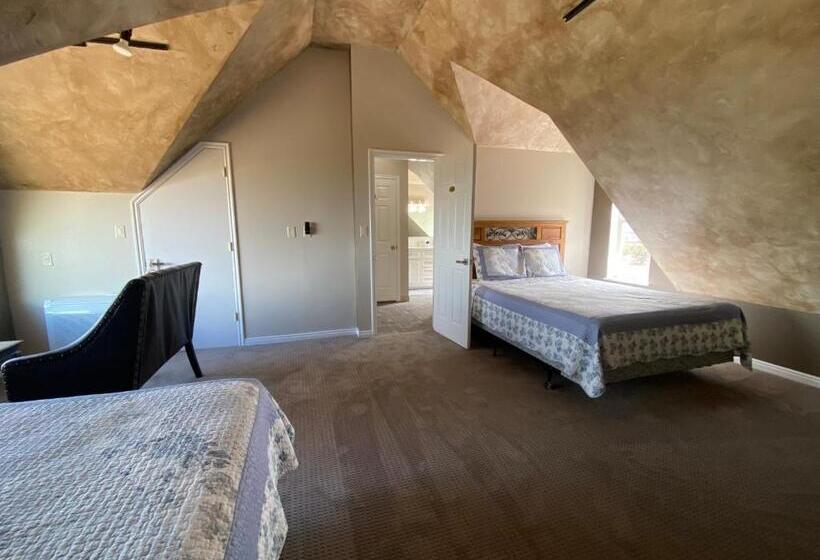 Люкс Повышенной Комфортности, Skyridge Inn