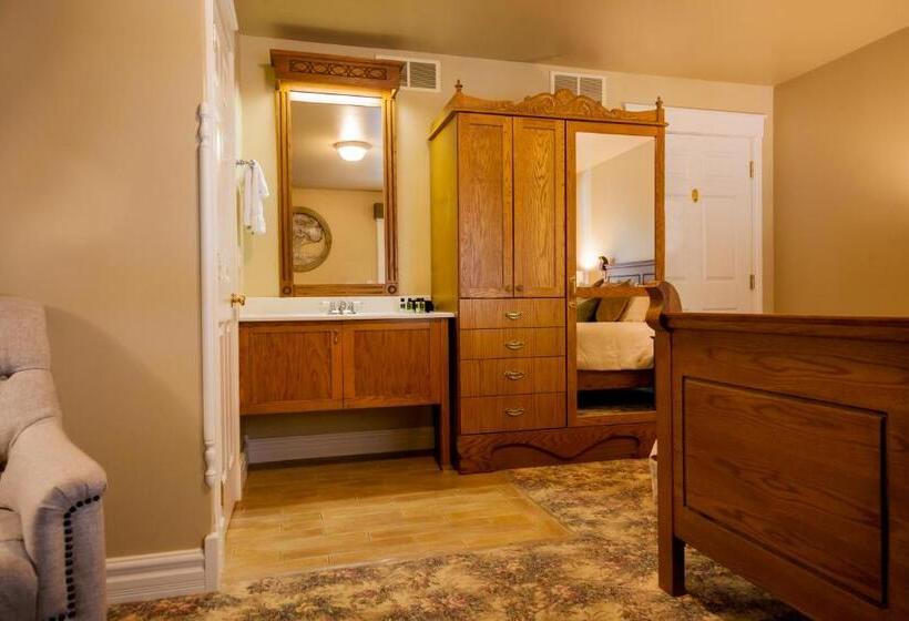 Номер Стандарт, The Oakwood Inn
