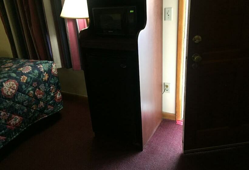 Номер Стандарт 2 Двуспальные Кровати, Motel Townhouse