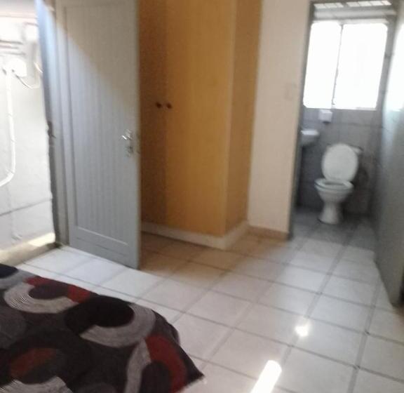חדר דלוקס, 7 Geelhout Ave